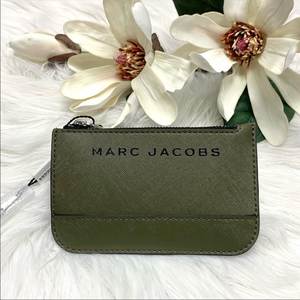 🪴🐾 MARC JACOBS Branded Saffiano Coin Pouch 🐾🪴